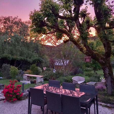 Les Trois Prunelles Saint-Pierre-Toirac エクステリア 写真