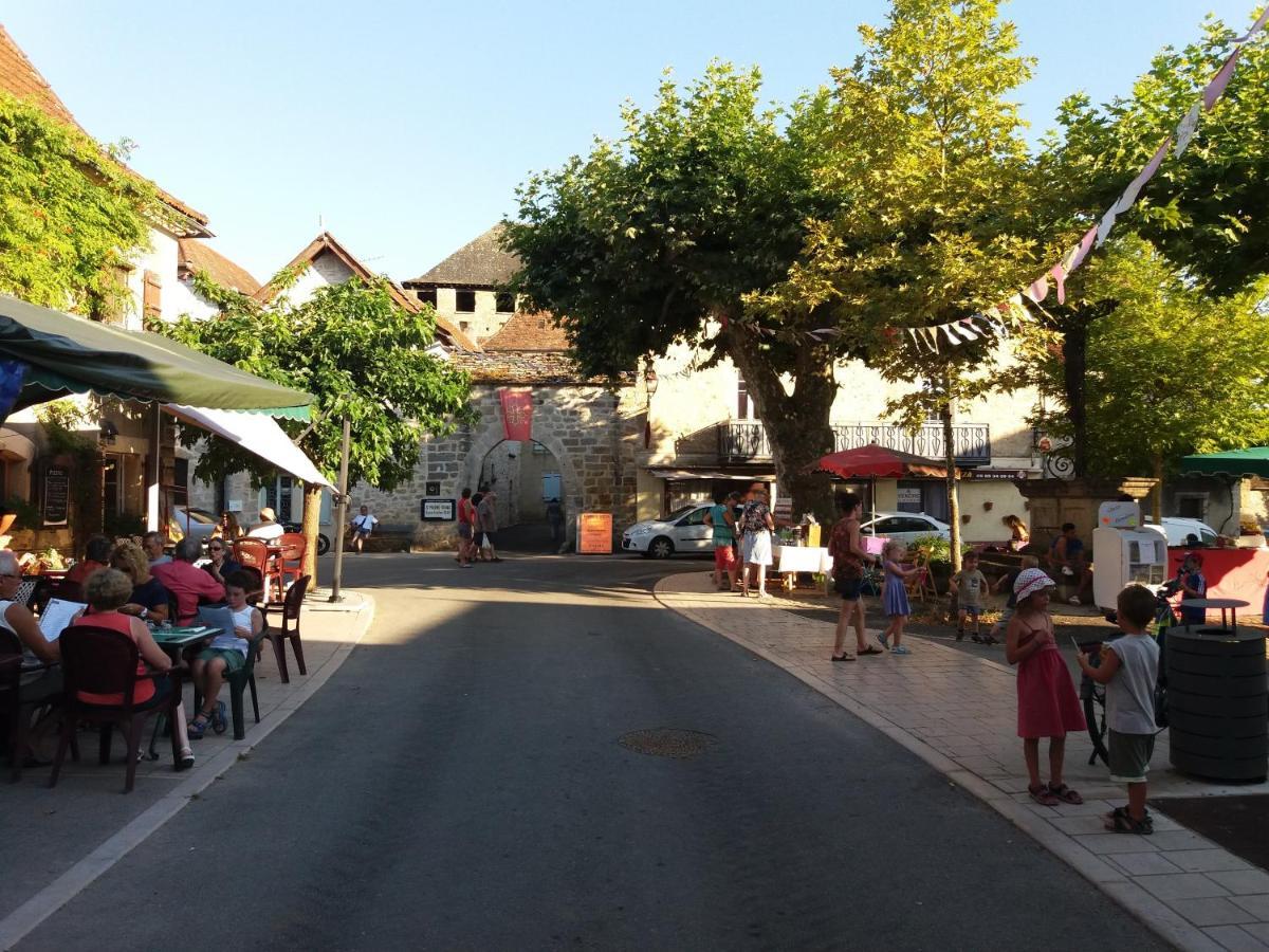 Les Trois Prunelles Saint-Pierre-Toirac エクステリア 写真